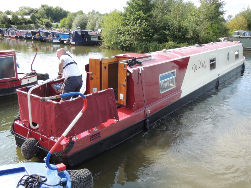 Pendle Narrowboats De Nada Narrowbeam