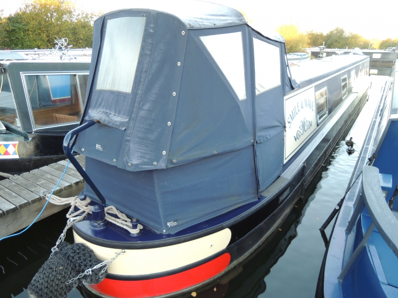 Stillwater Narrowboats Smile and Wave Narrowbeam