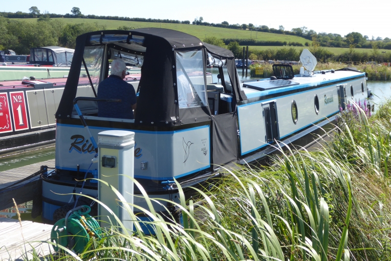 Aqua Narrowboats / Colecraft Riverside Narrowbeam