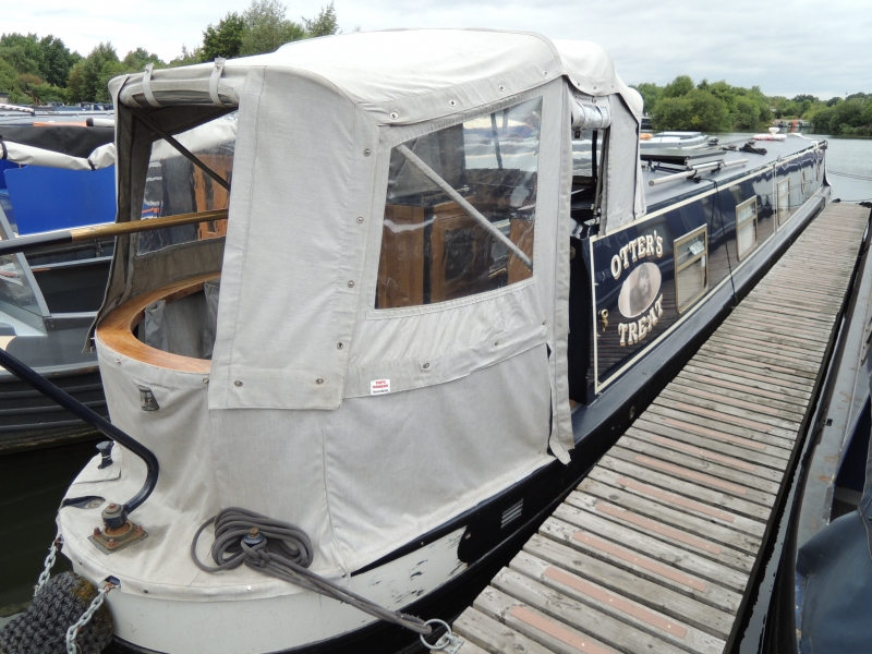 Aqualine Marine Otters Treat Narrowbeam