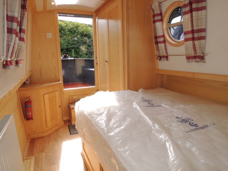 X R&D/Andy Dence Narrowboats Narrowbeam New Swift Class 17 gallery 6