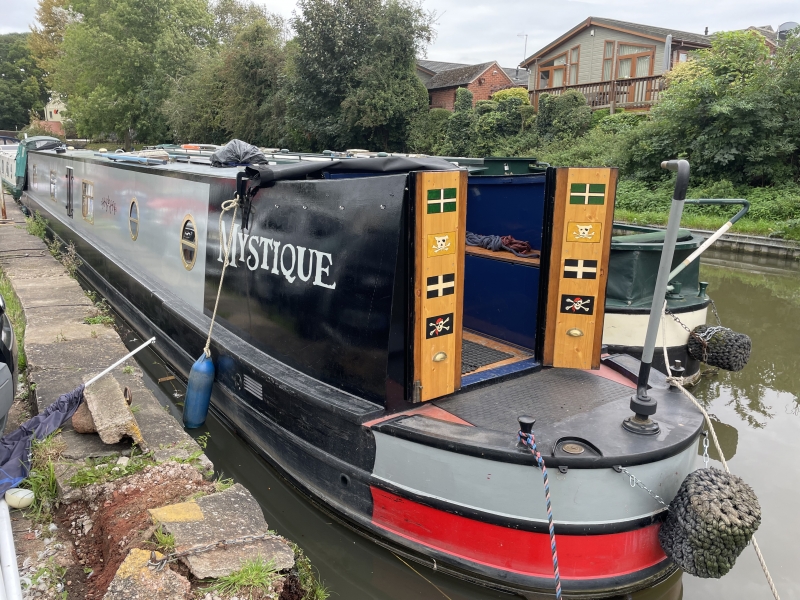Alexander Boats Mystique Narrowbeam