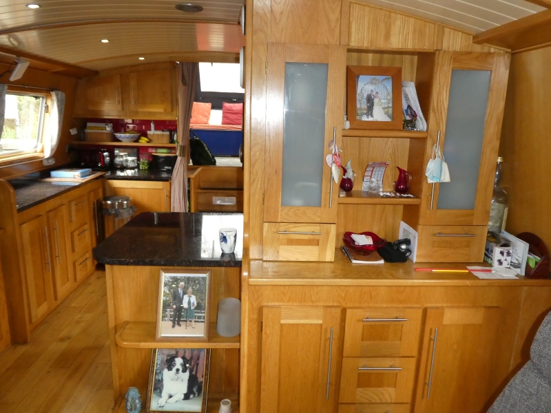 Bespoke Boat Interiors / Collingwood Widebeam Candi Girl gallery 5
